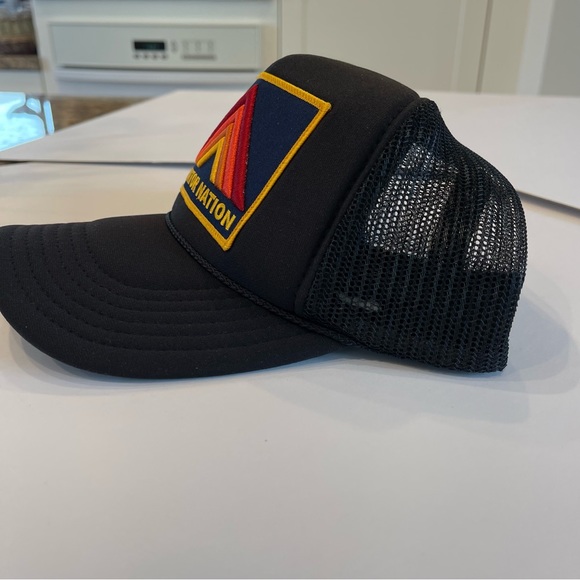 NWT Aviator Nation Vintage mesh Trucker Hat Mountain Stripe Patch Logo β black - Picture 2 of 14